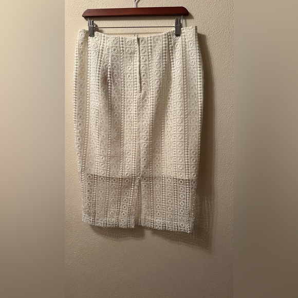 Park & Fifth BNWT WHITE midi skirt size 10 - Picture 2 of 4